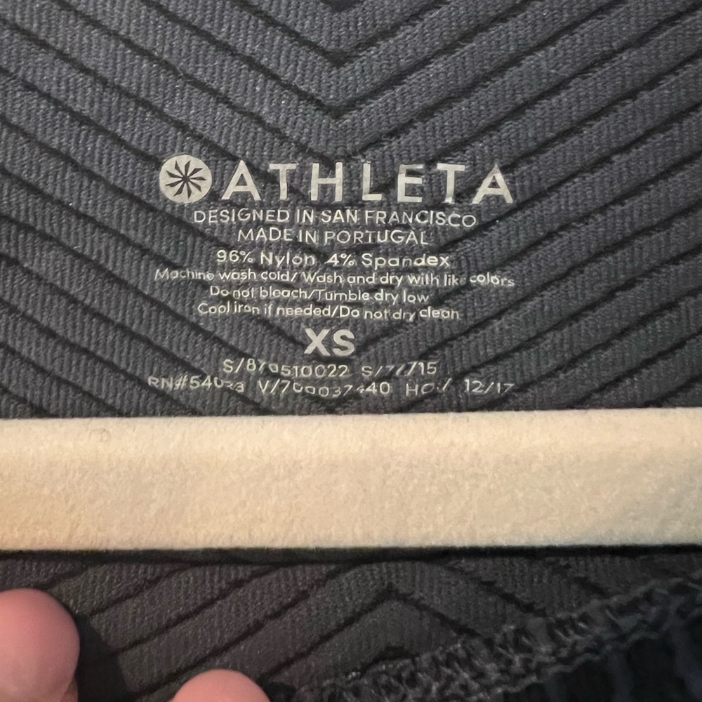 Athleta Textured Black Long Sleeve Shirt Size XS - Picture 3 of 3